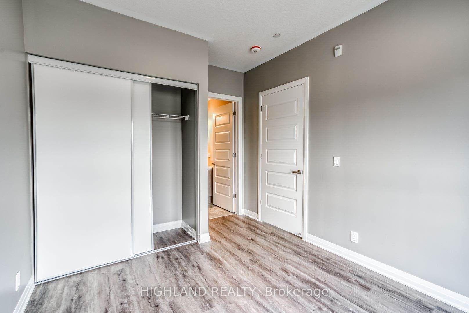 102 Grovewood Common Unit 129 photo 12