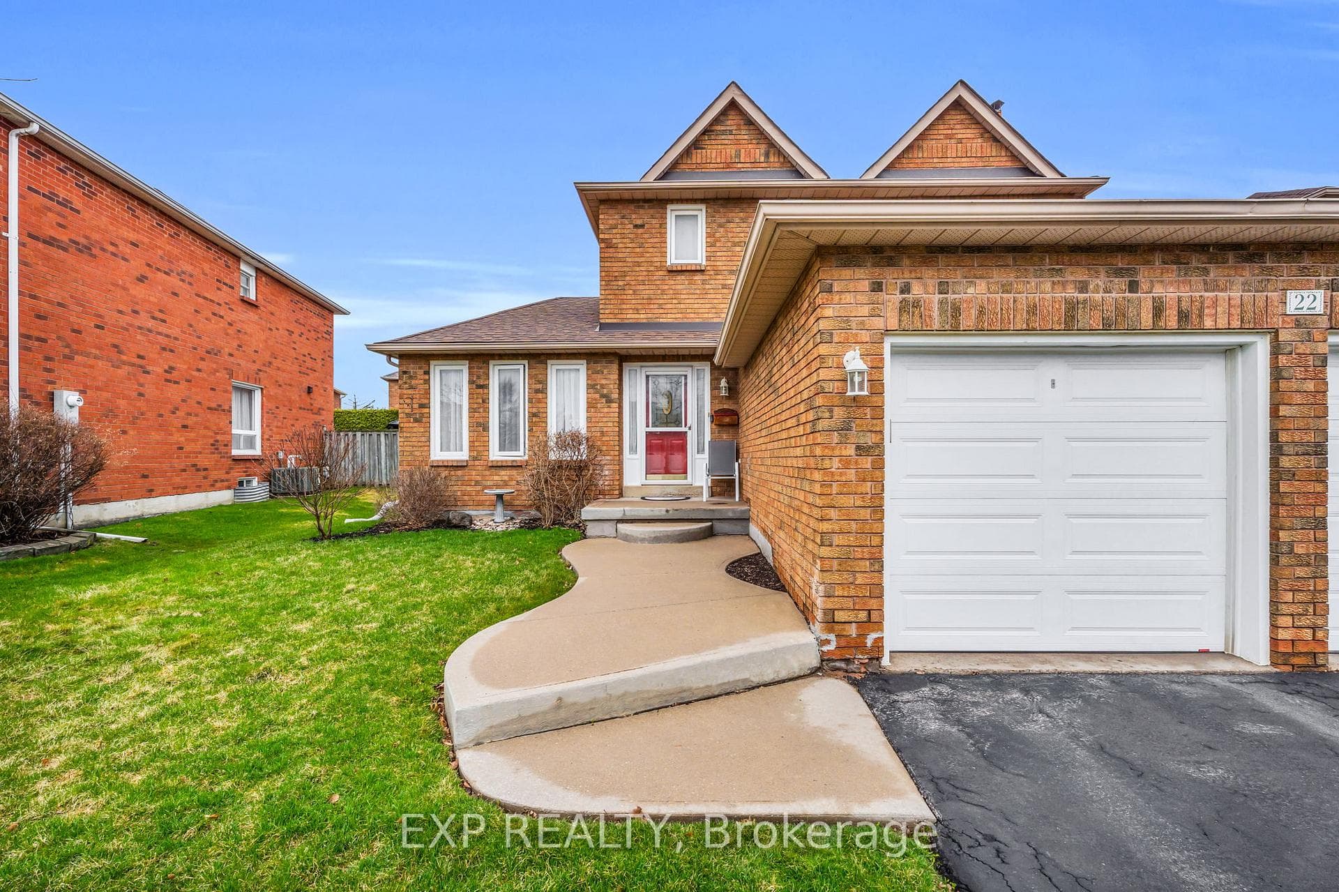 22 Bristol Avenue photo 3