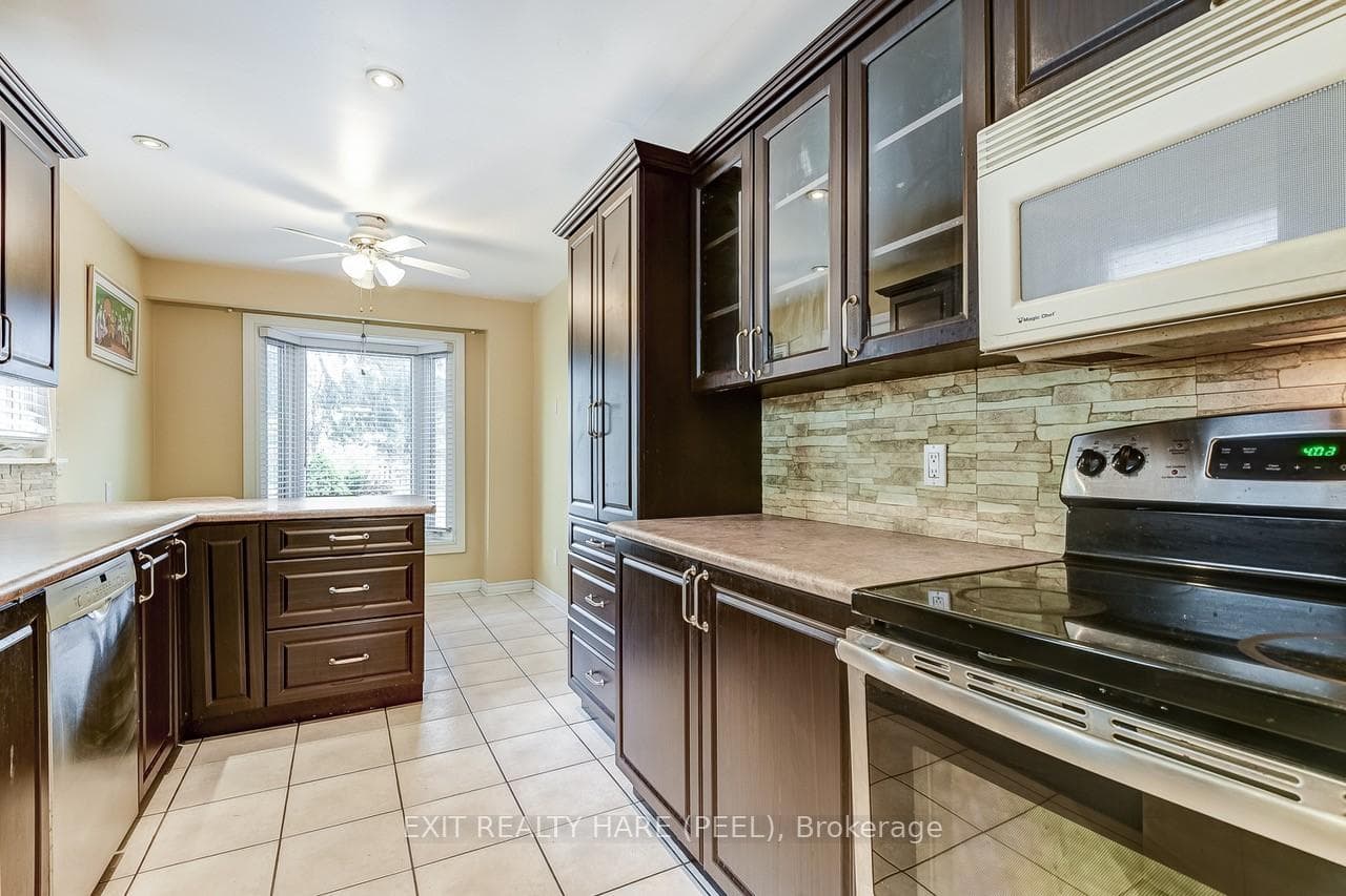 28 Parkside Drive photo 9