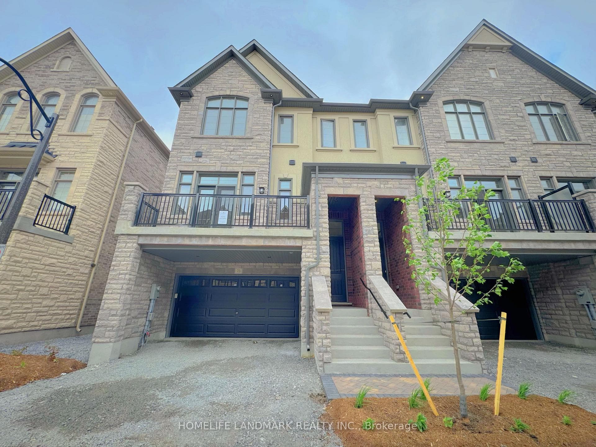 73 West Village Lane photo 2