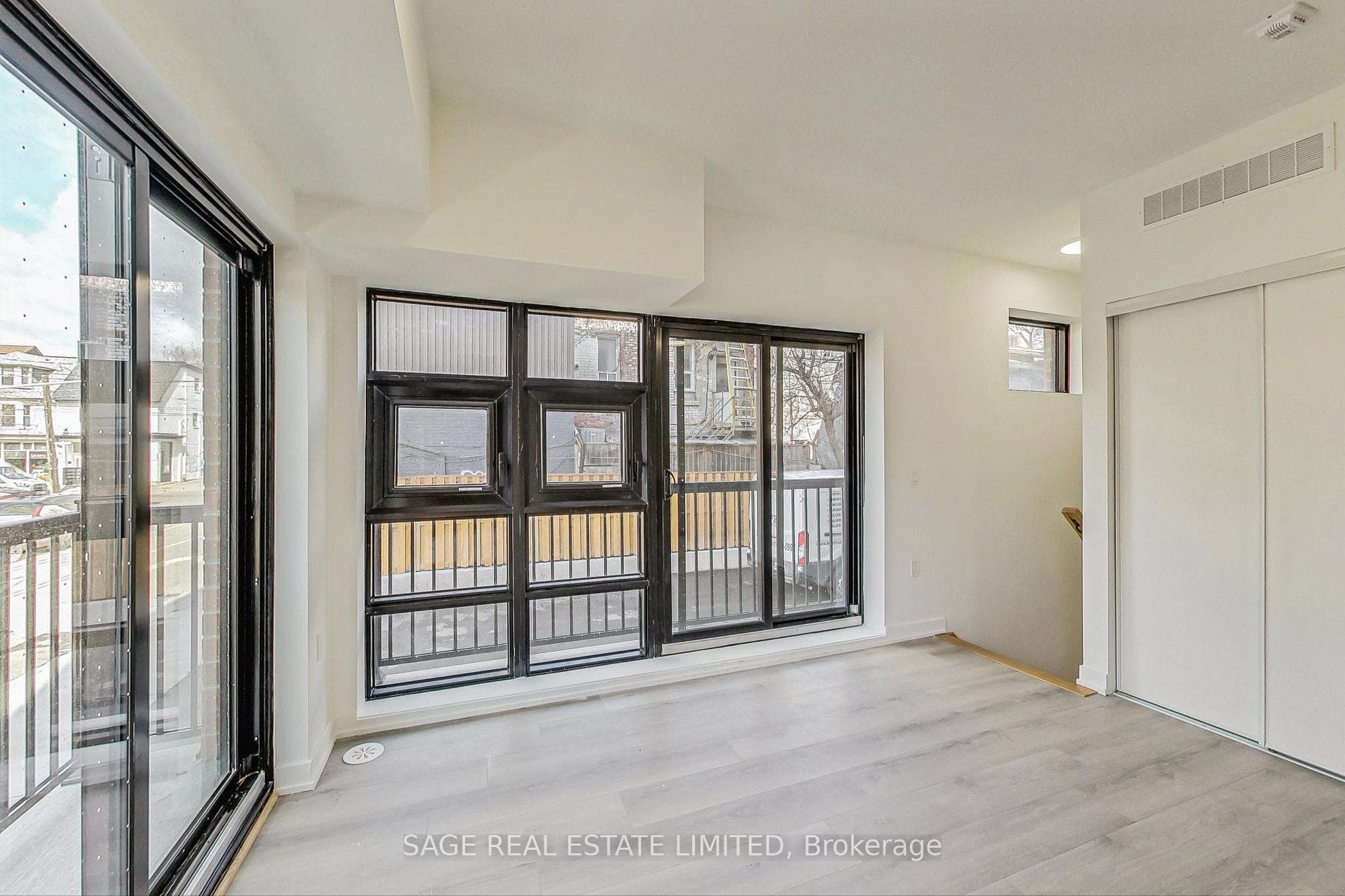 485 Logan Avenue Unit 101 photo 2