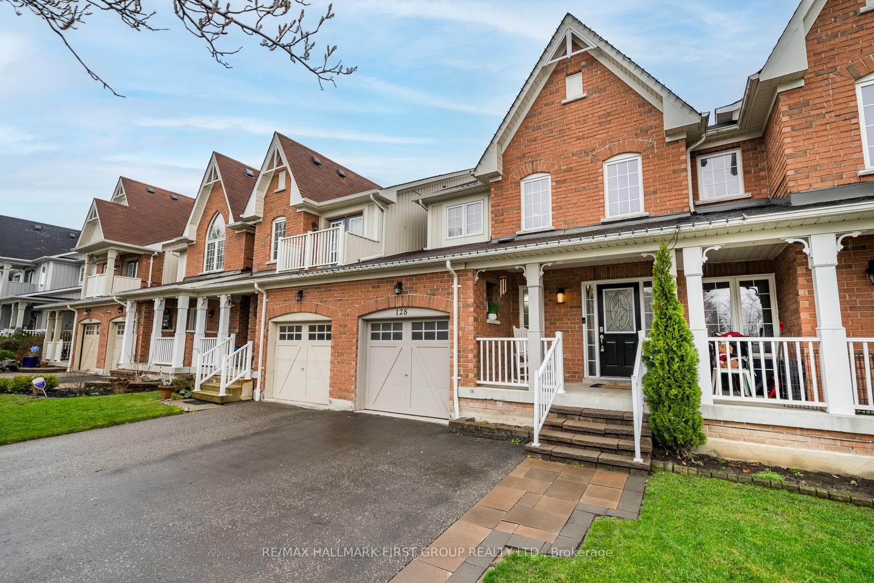 128 Shrewsbury Drive photo 2