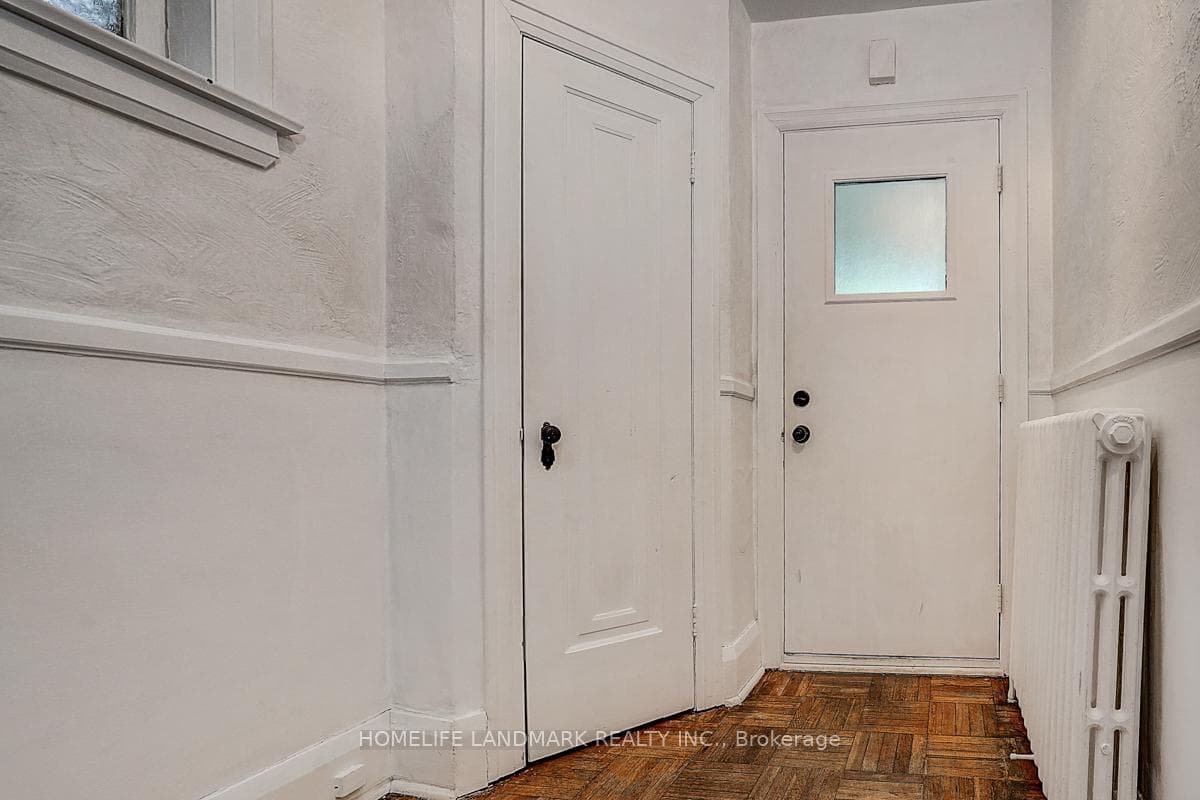 149 Euclid Avenue Unit Main and Upper photo 3