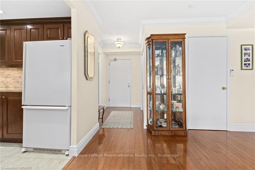 26 HALL Street Unit 608 photo 5