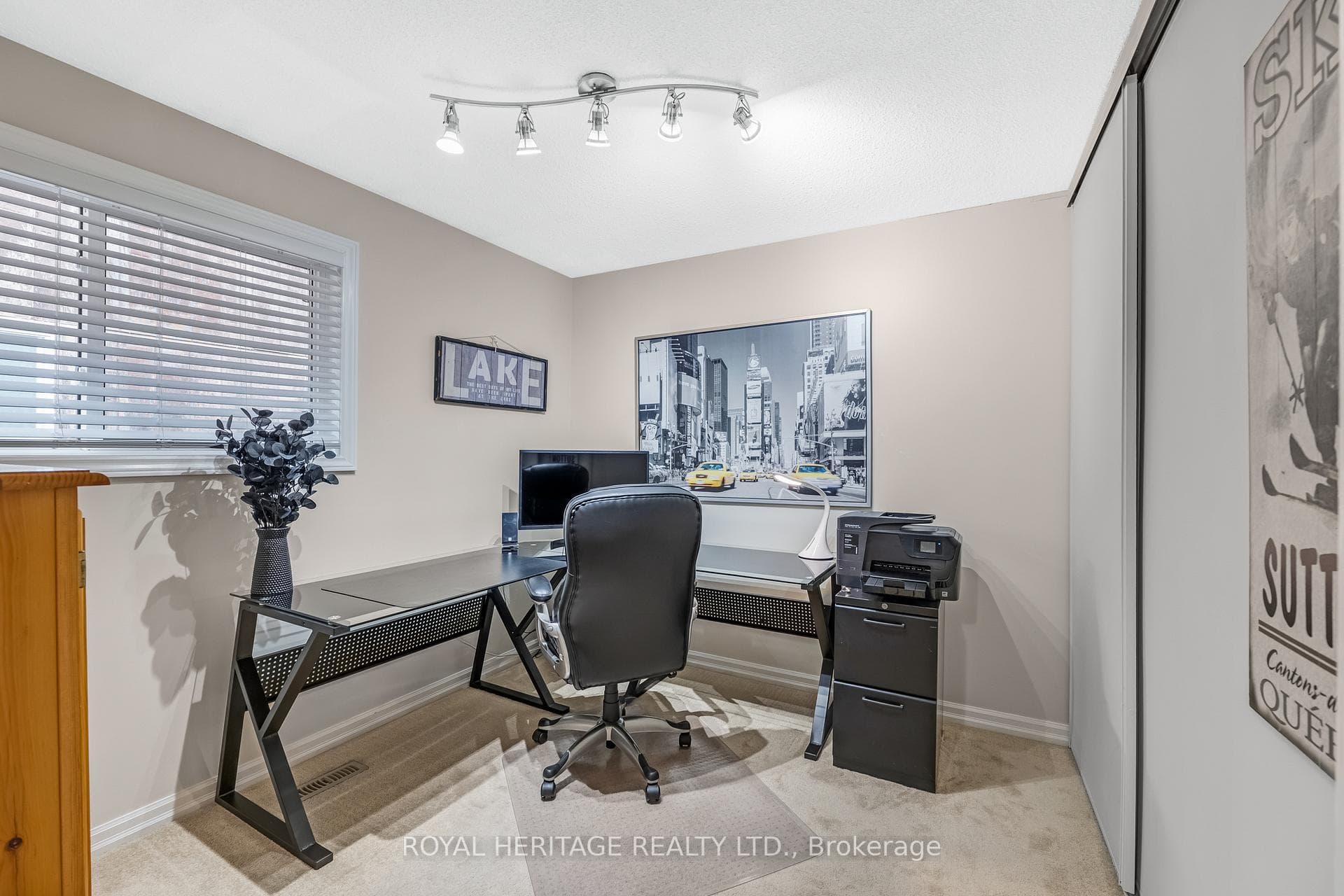 1742 Shadybrook Drive photo 31