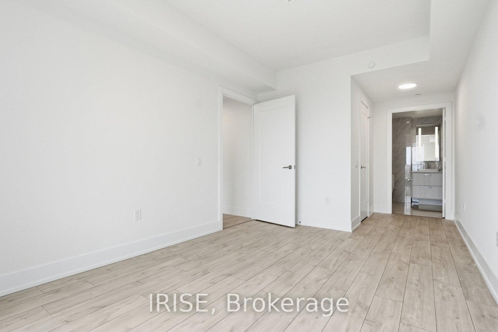 858 Dupont Street Unit 703 photo 21