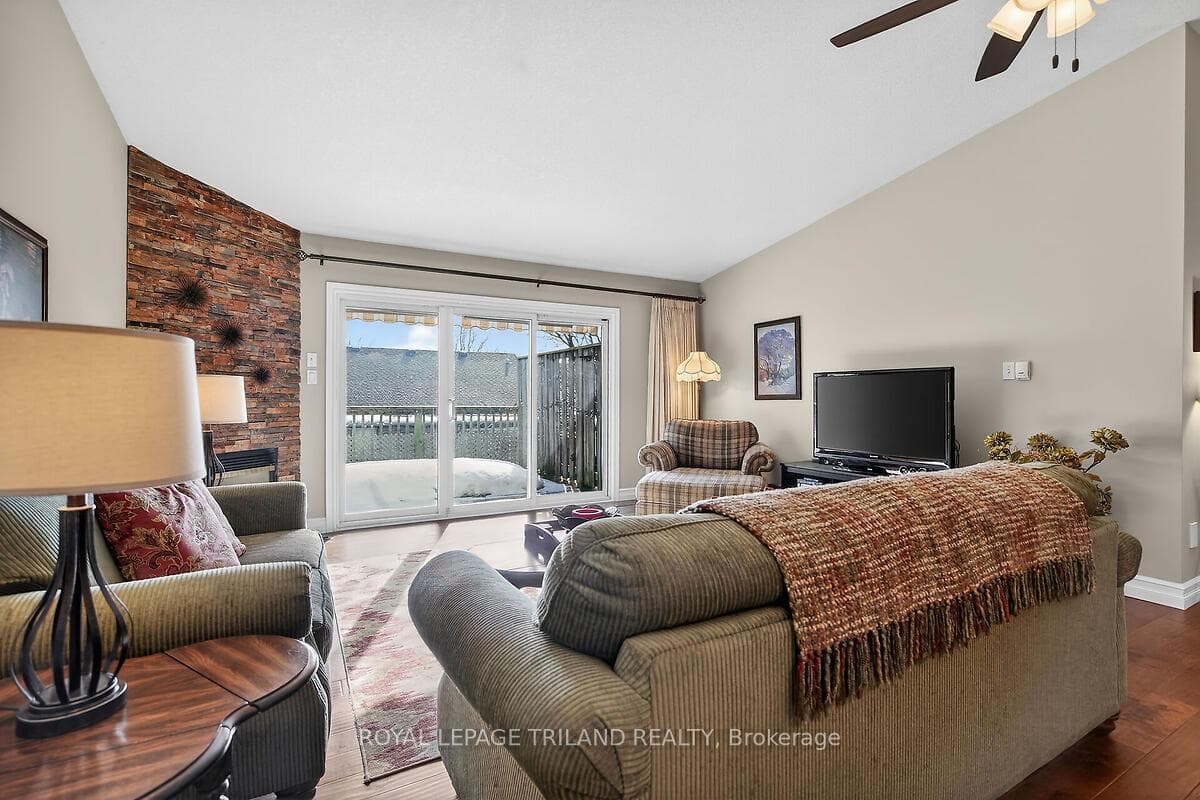 1241 Beaverbrook Avenue Unit 79 photo 17