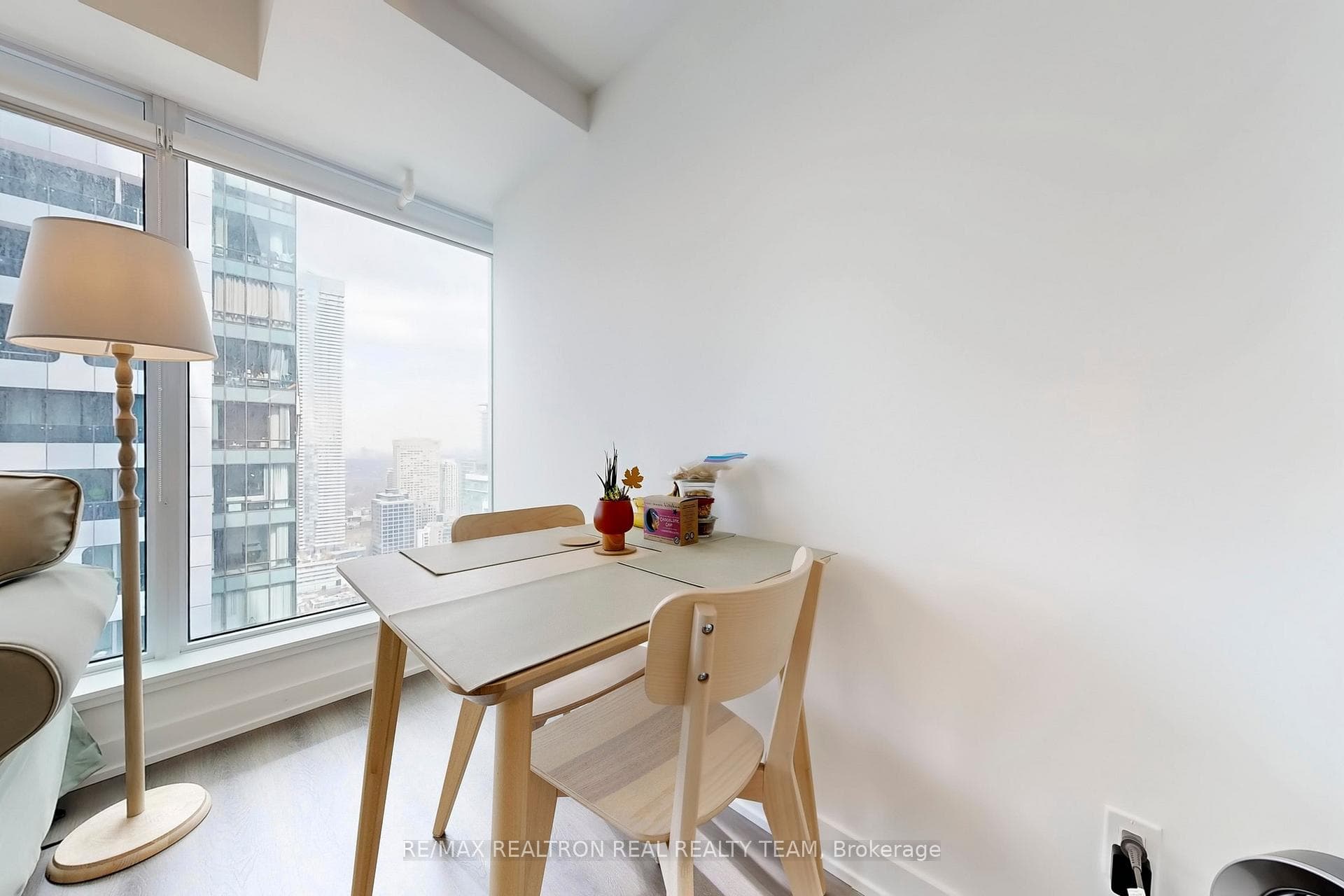 8 Wellesley Street Unit 4707 photo 17