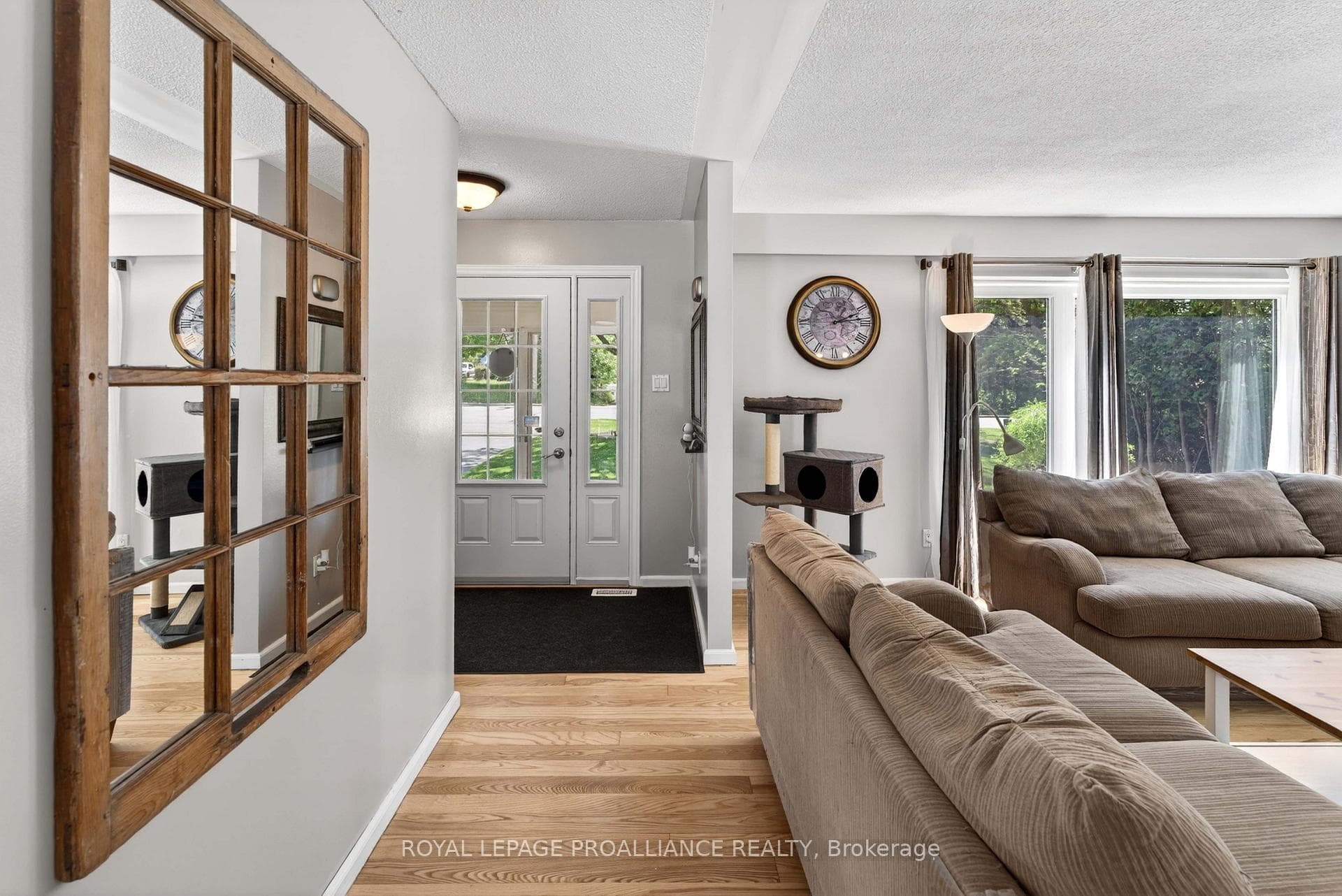 393 Stewart Boulevard photo 5