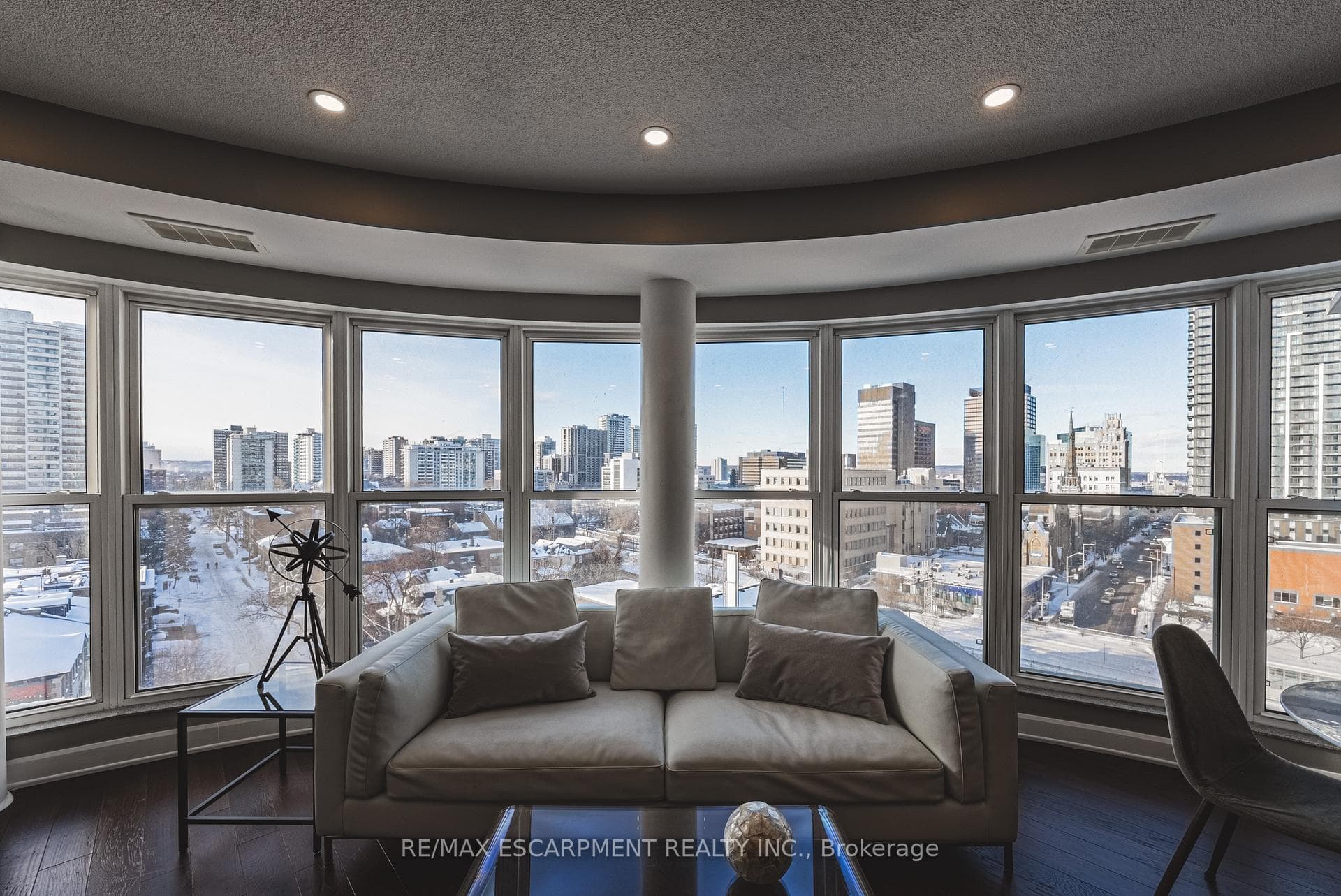 135 James Street Unit 1014 photo 2
