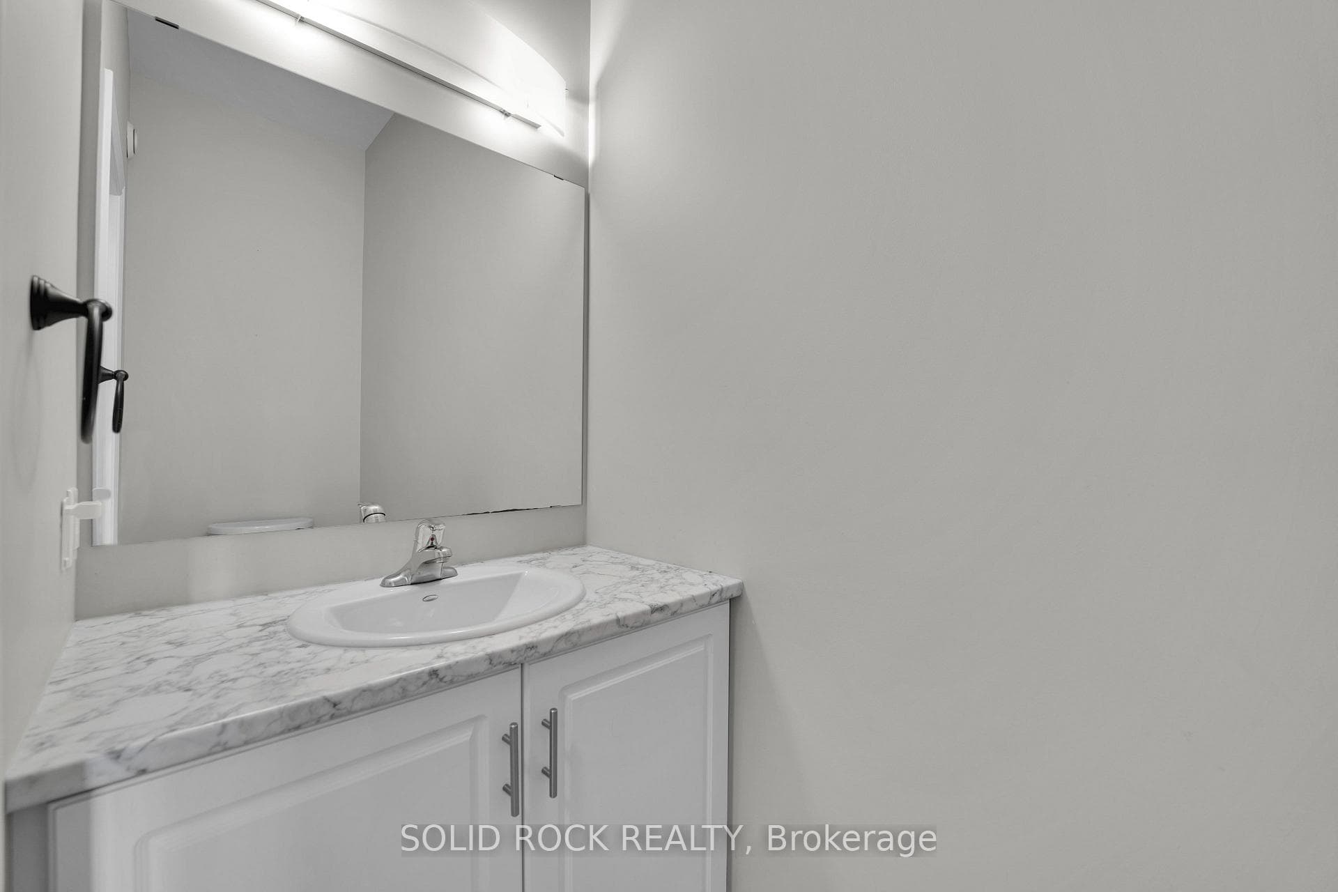 82 O'Donovan Drive photo 2
