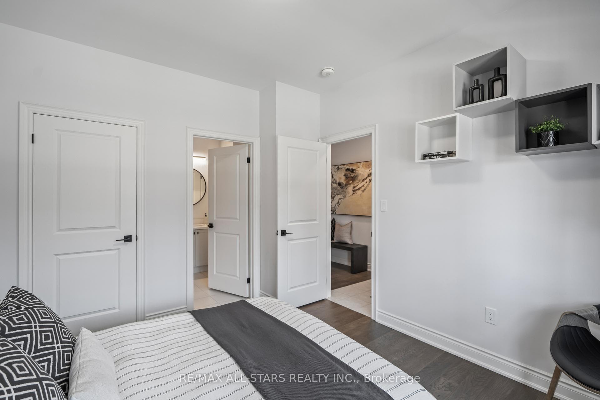 13 Ballinger Way photo 23