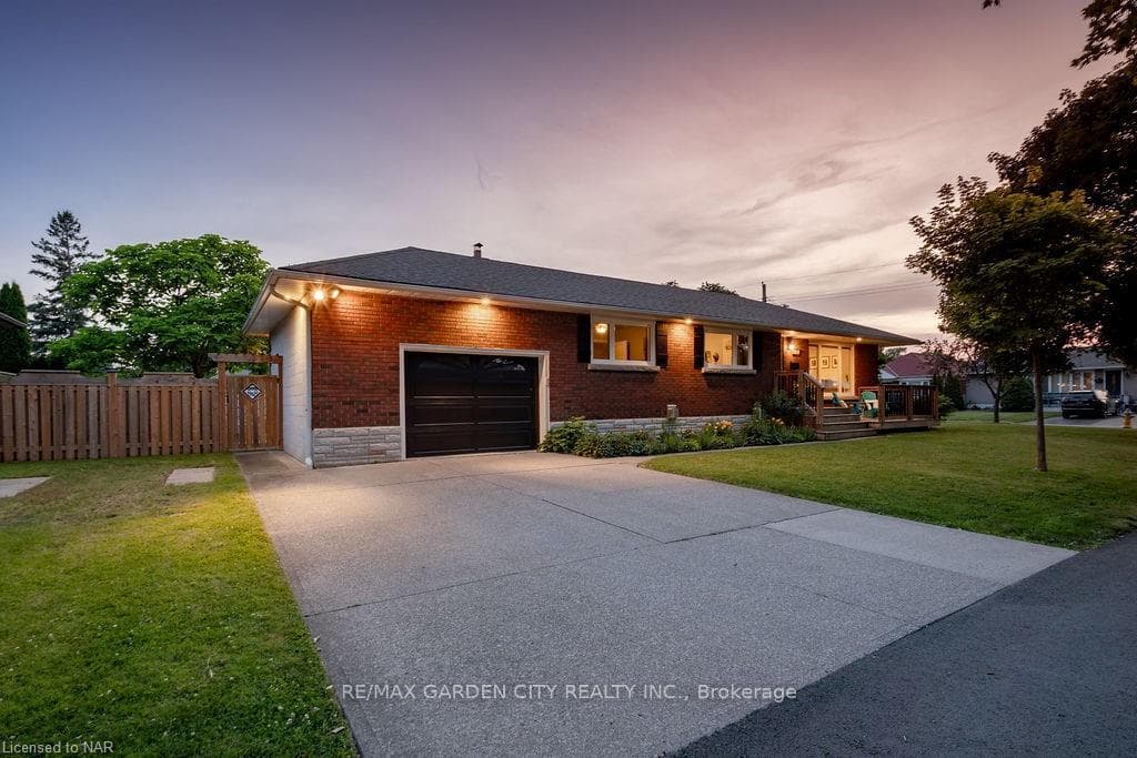 18 FAWELL Avenue photo 3