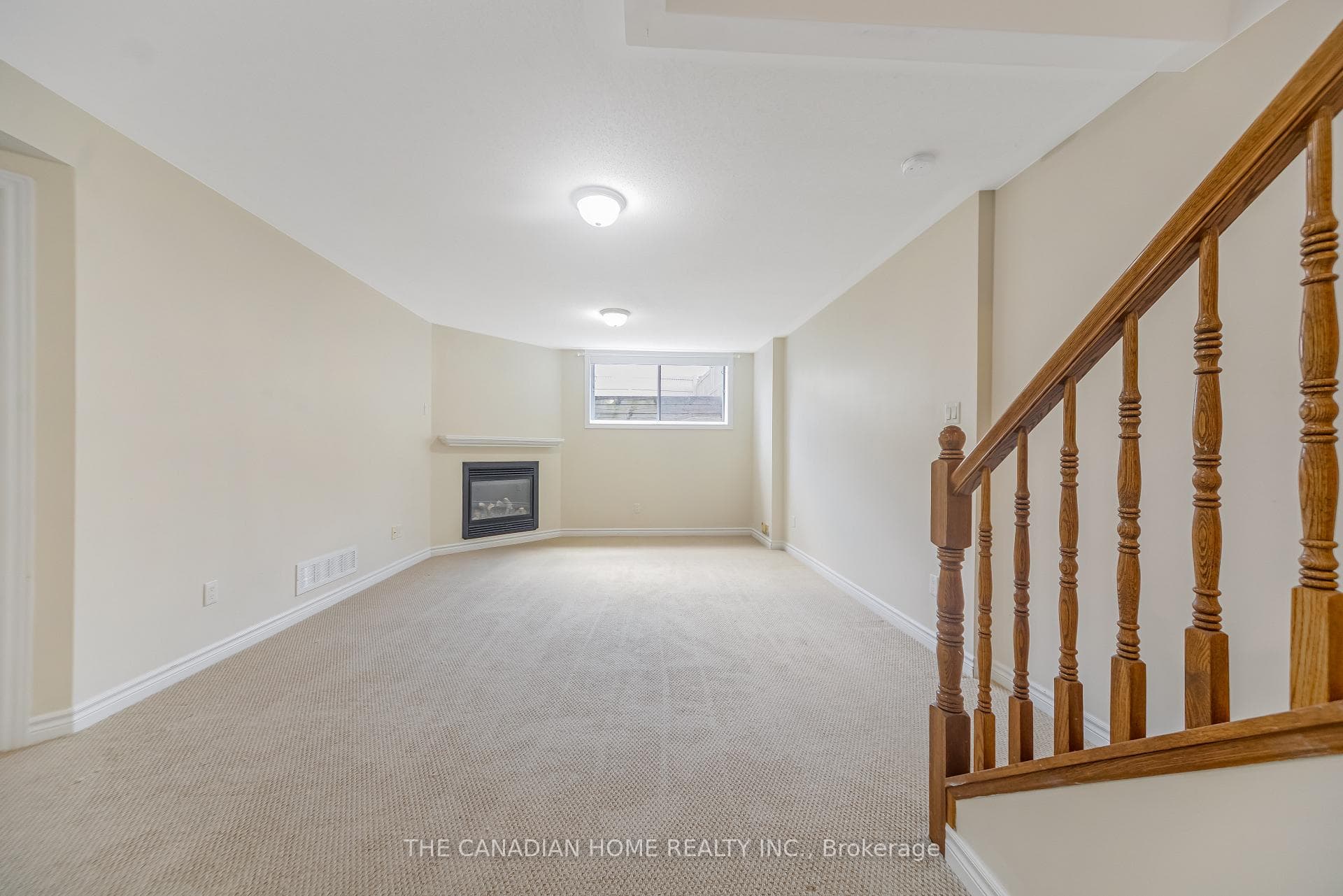 223 Garrity Crescent photo 35