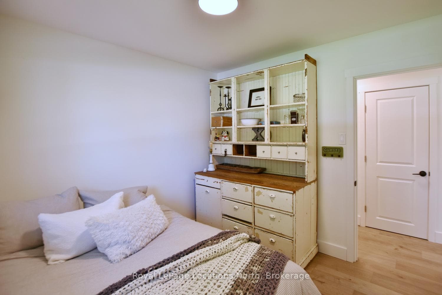 56 BATTEAUX Road photo 30