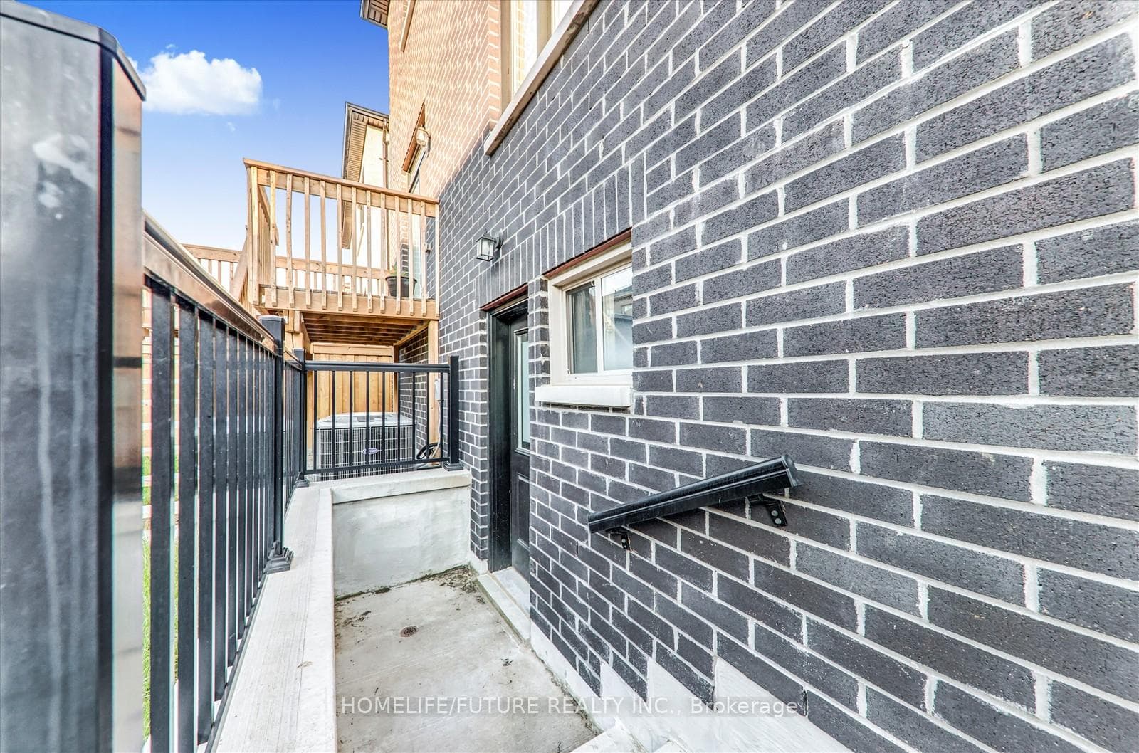 100 Mckean Drive photo 41