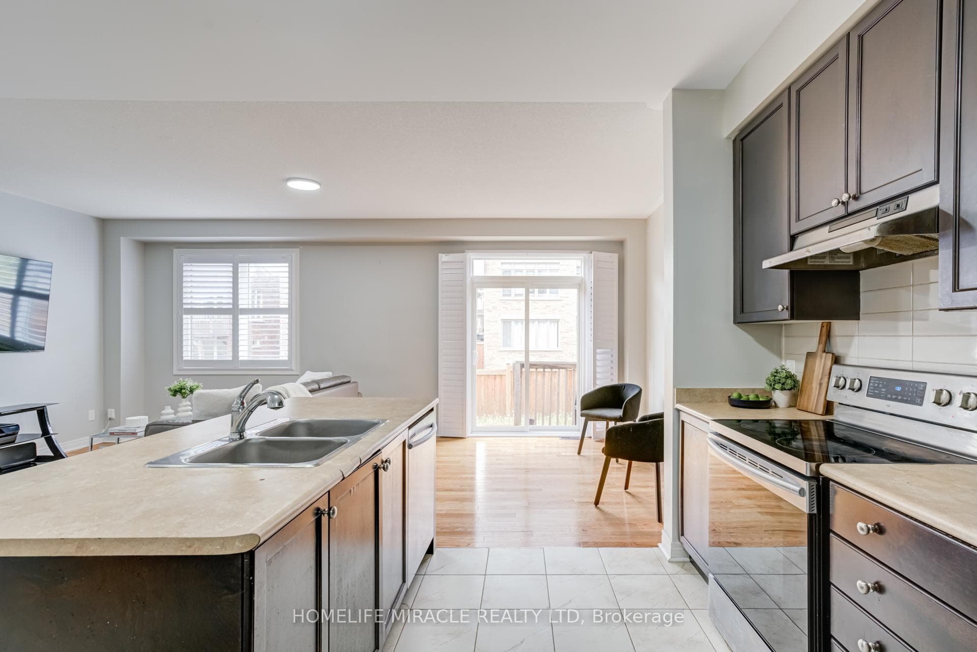 81 Willoughby Way photo 16