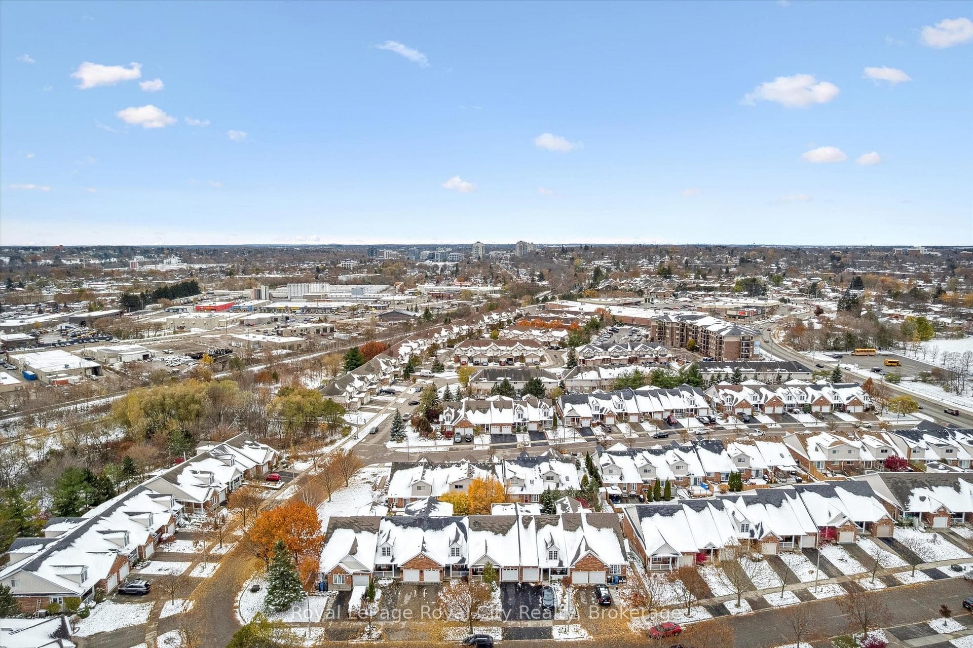 92 Schroder Crescent photo 42