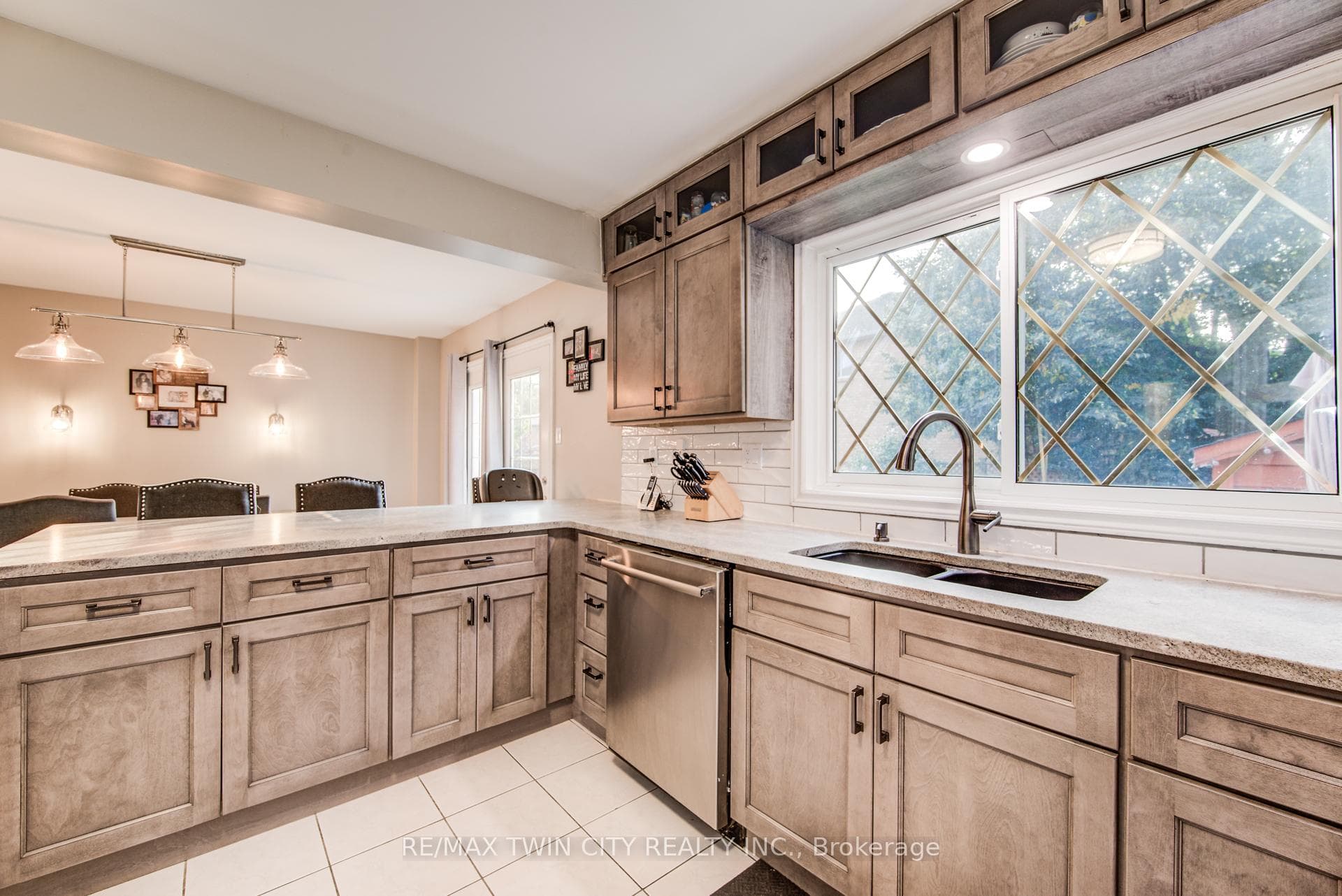 118 Glenvalley Drive photo 11