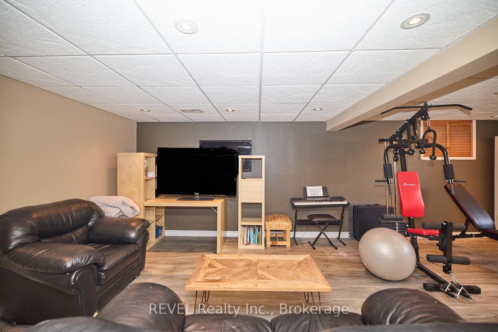 8035 Westwood Street photo 17