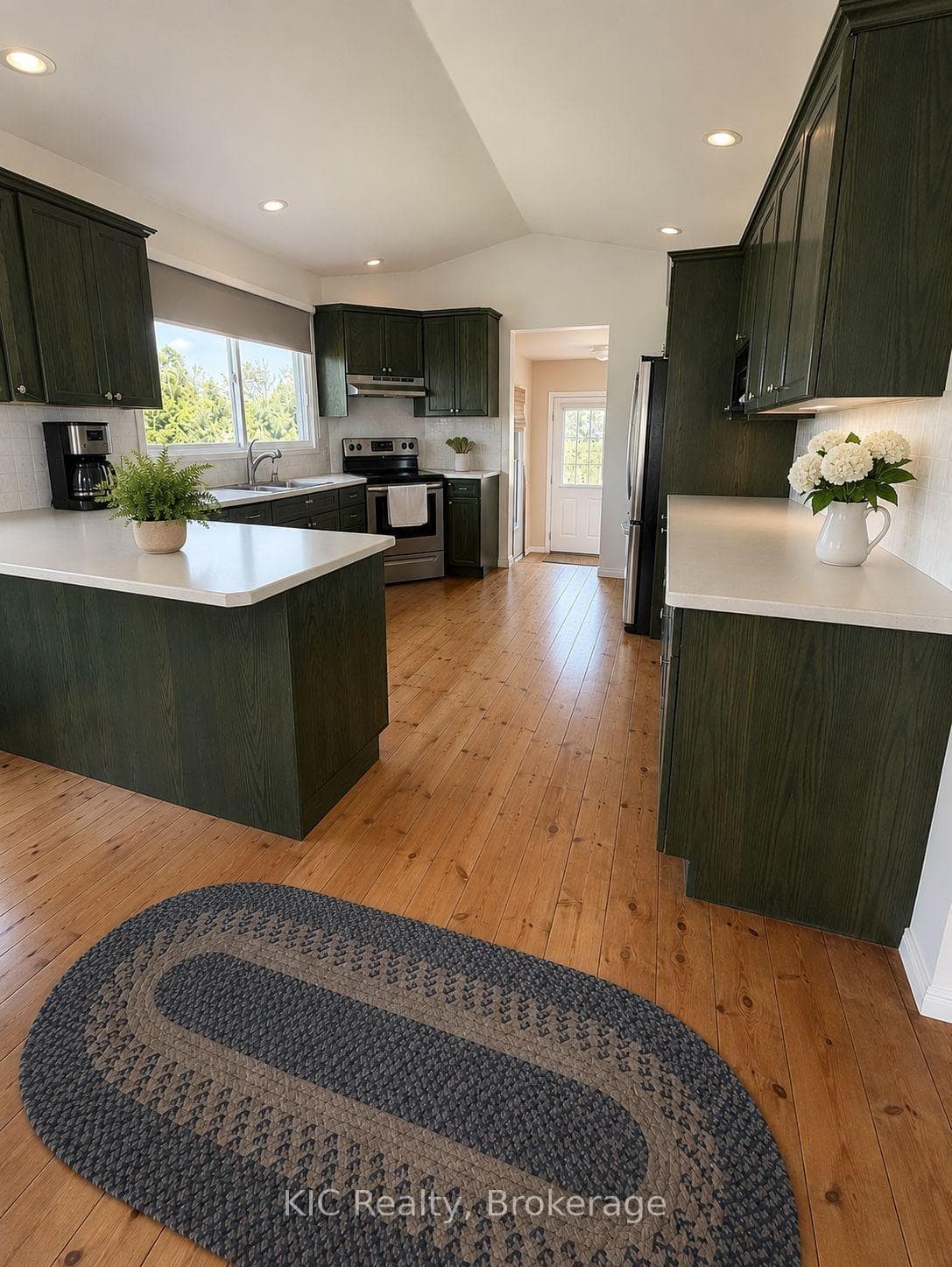 221 Jones Road photo 20