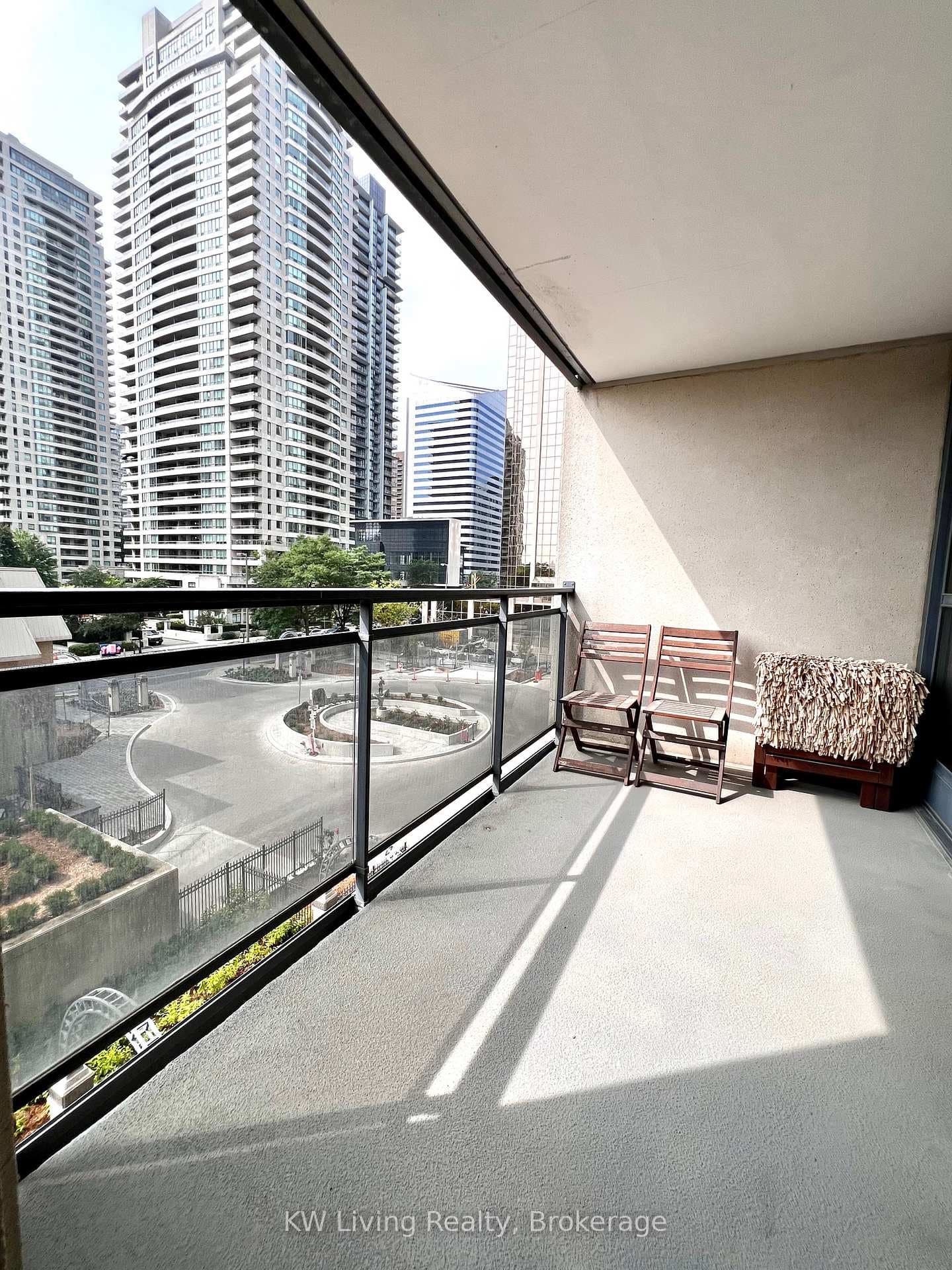 28 Hollywood Avenue Unit 408 photo 13