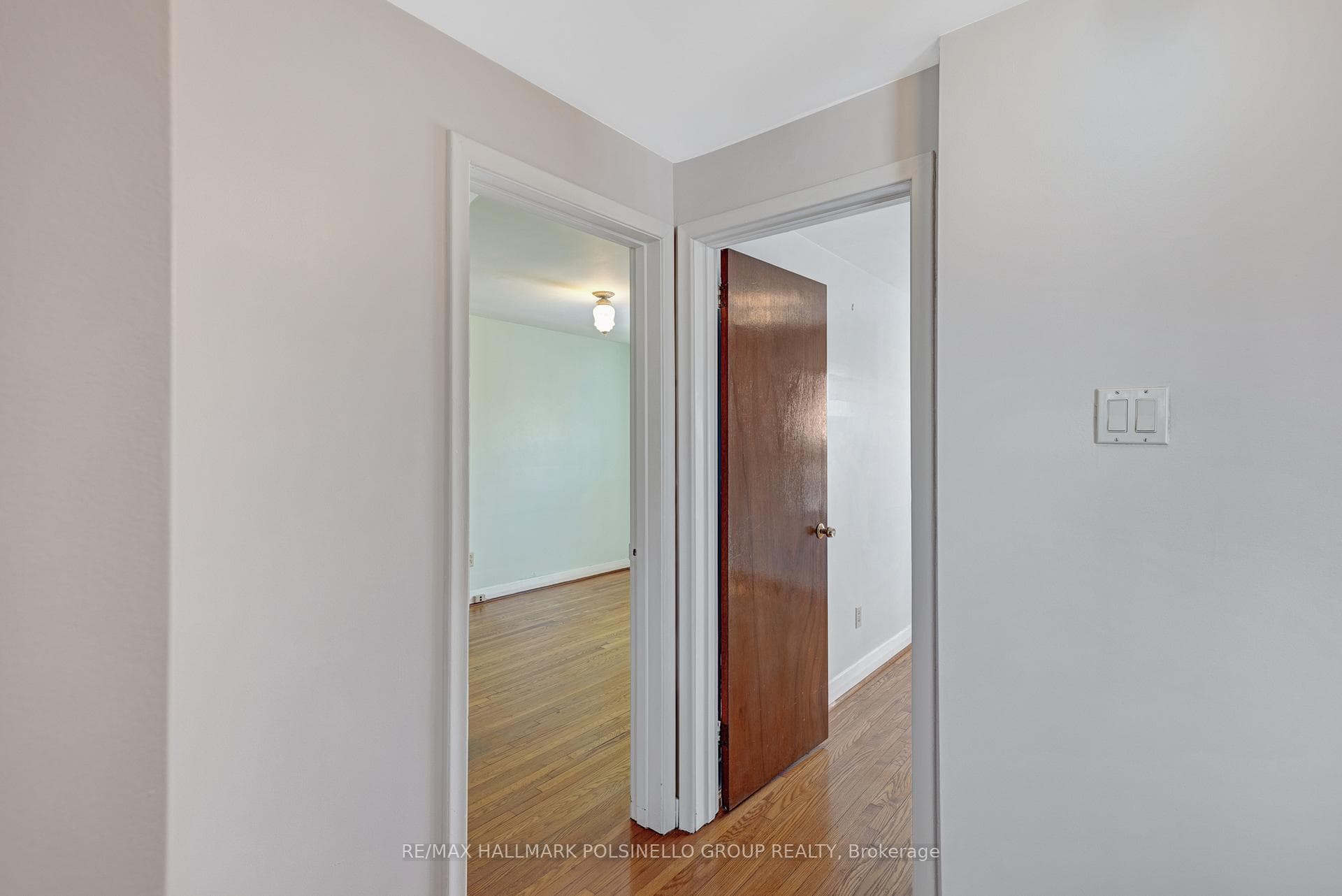 32 Mcdonald Avenue photo 20