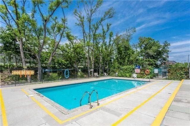 130 Neptune Drive Unit 1409 photo 46
