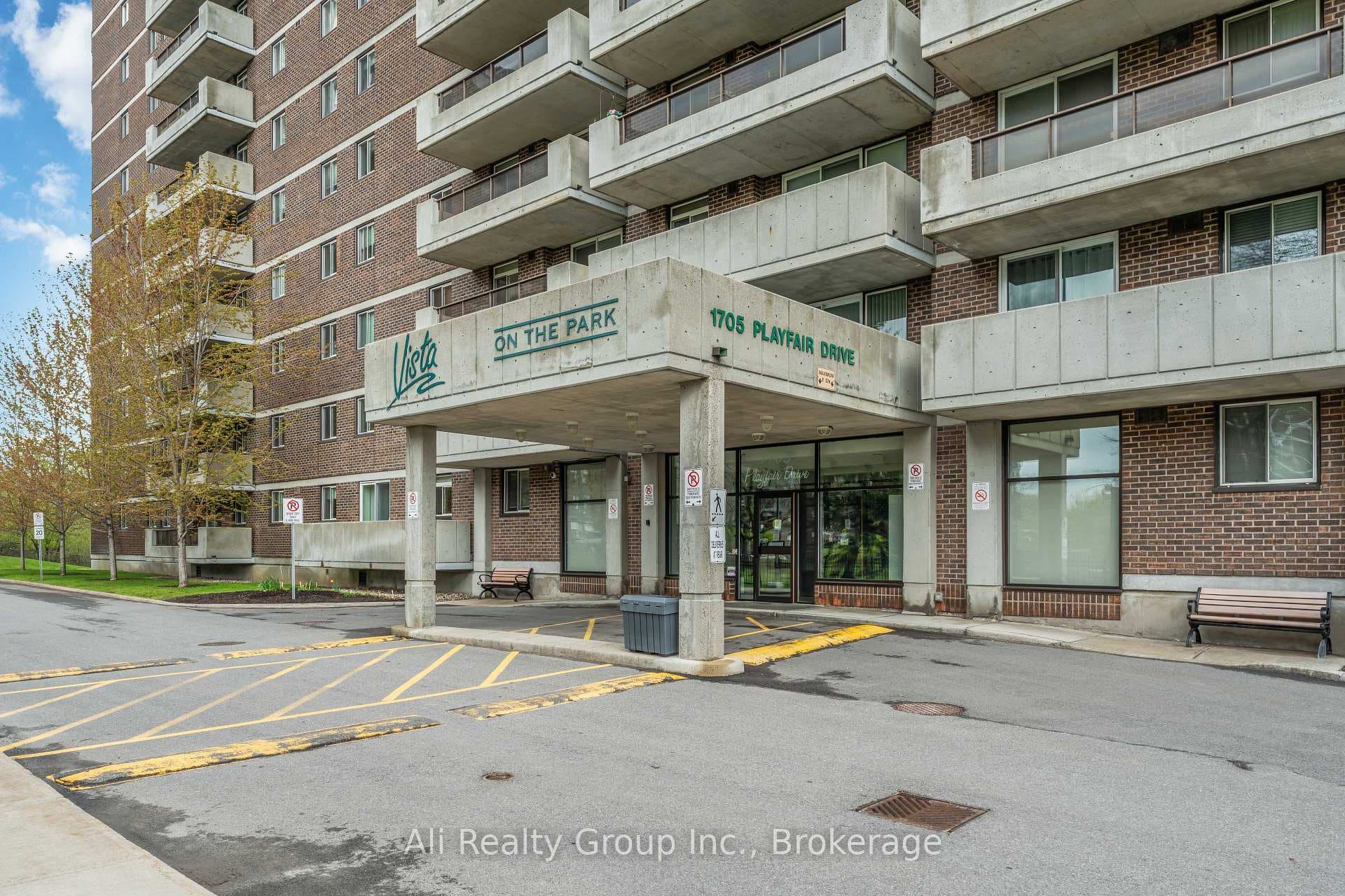 1705 Playfair Drive Unit 610 photo 2