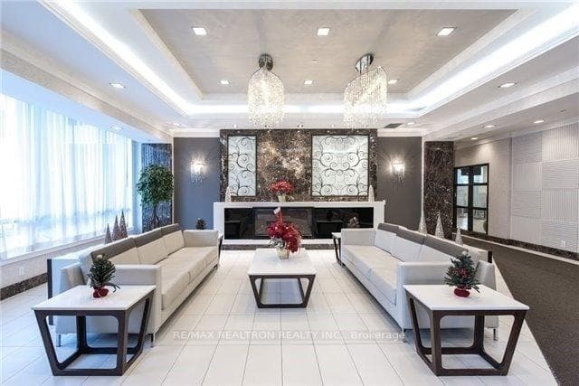 370 Highway 7 Road Unit 901 photo 19
