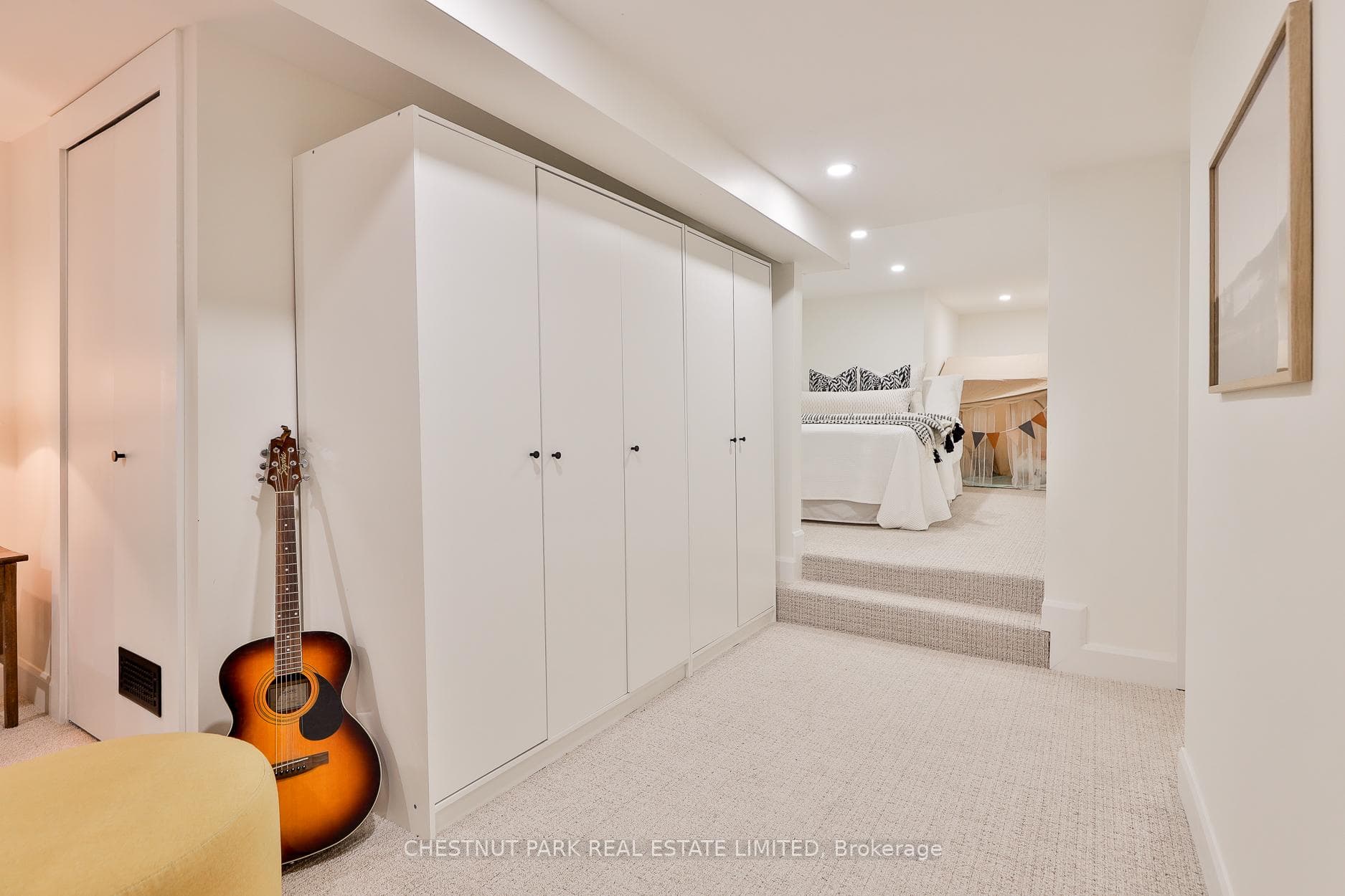 72 Watson Avenue photo 33