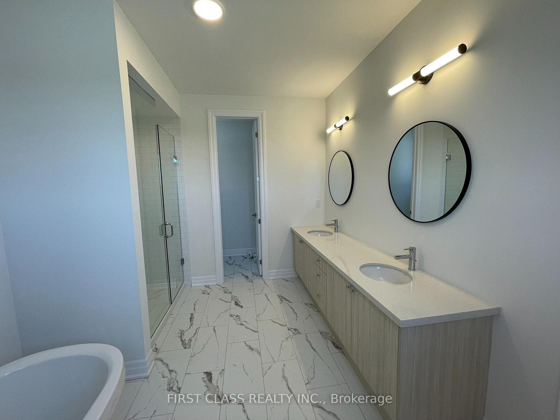 68 Thomas Smith Street photo 28