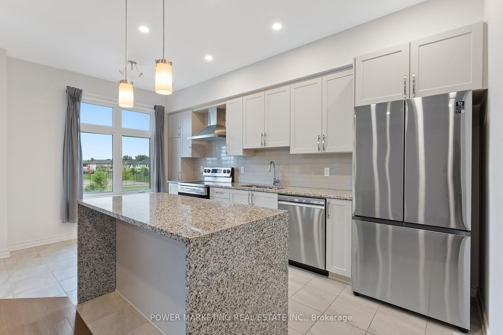 875 COULOIR Road photo 14
