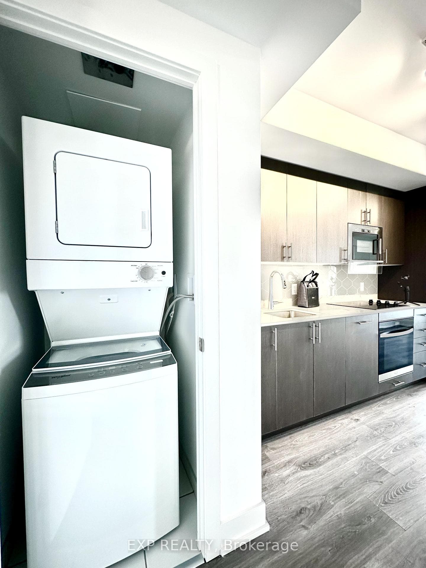 2545 Simcoe Street Unit 1219 photo 14