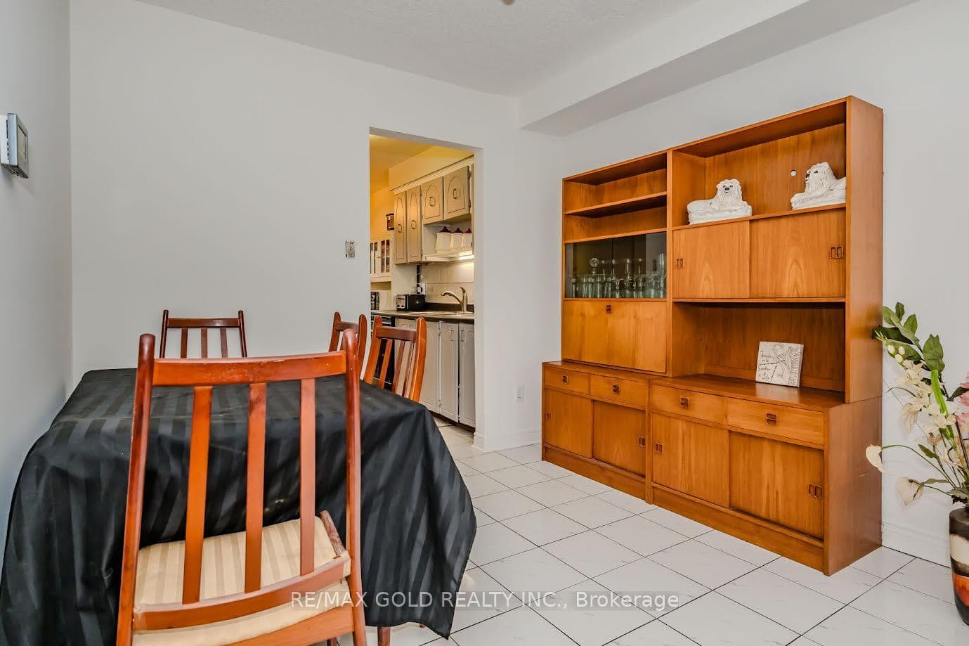 345 Meadows Boulevard Unit 41 photo 9