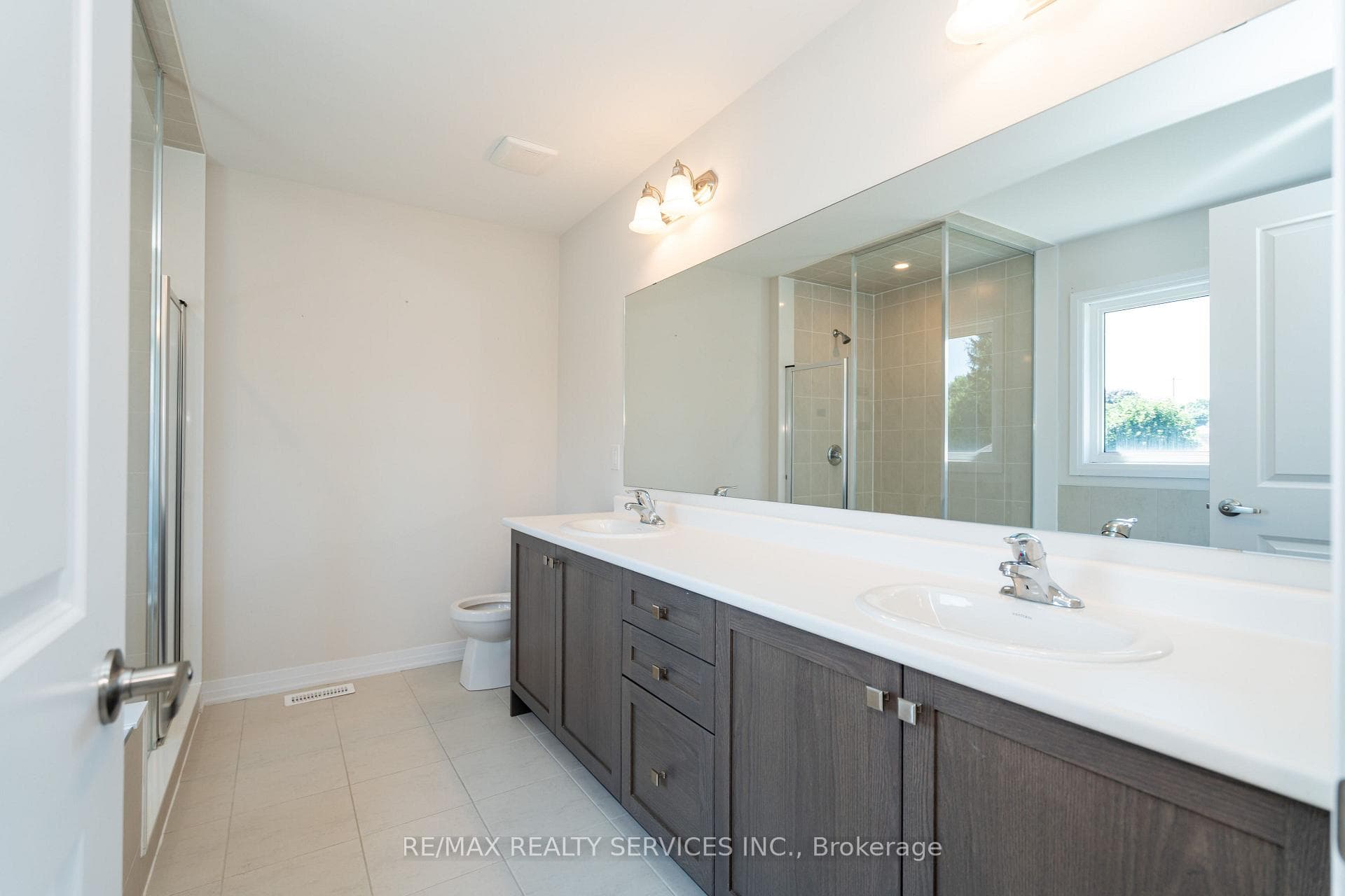 269 dingman Street photo 22