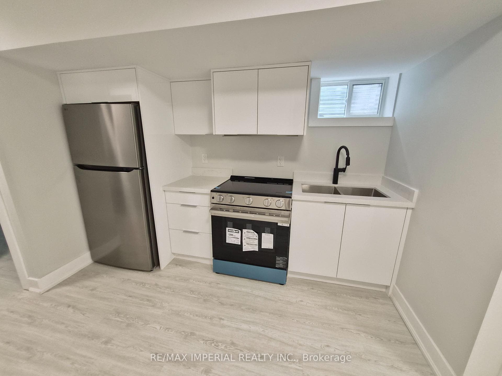 191 Avenue Road photo 22