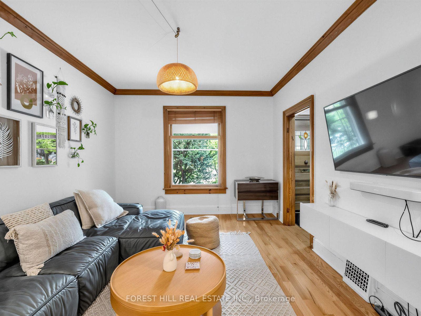 401 Balliol Street photo 8