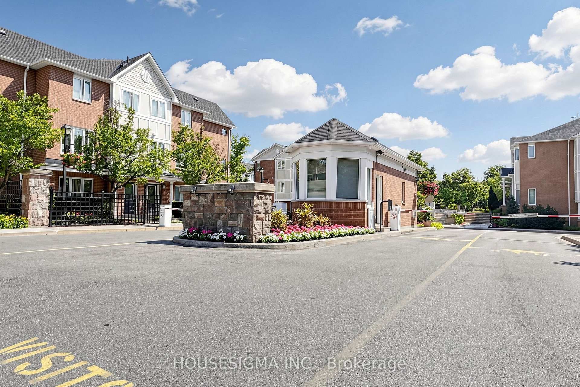 83 Mondeo Drive Unit 220 photo 29