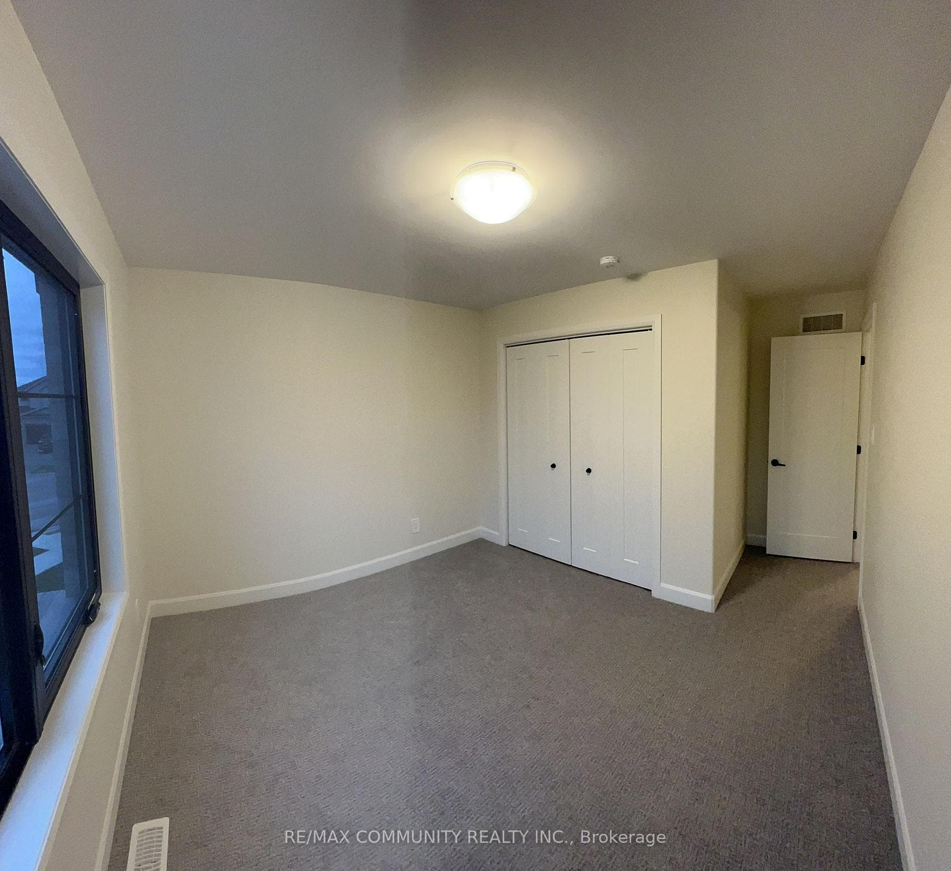 96 Riverstone Way photo 13
