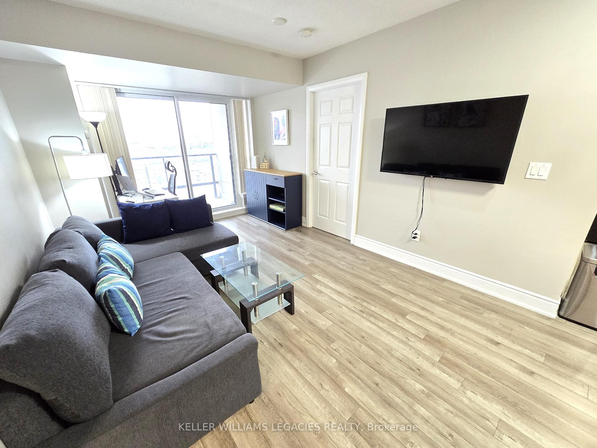 220 Forum Drive Unit 1507 photo 6