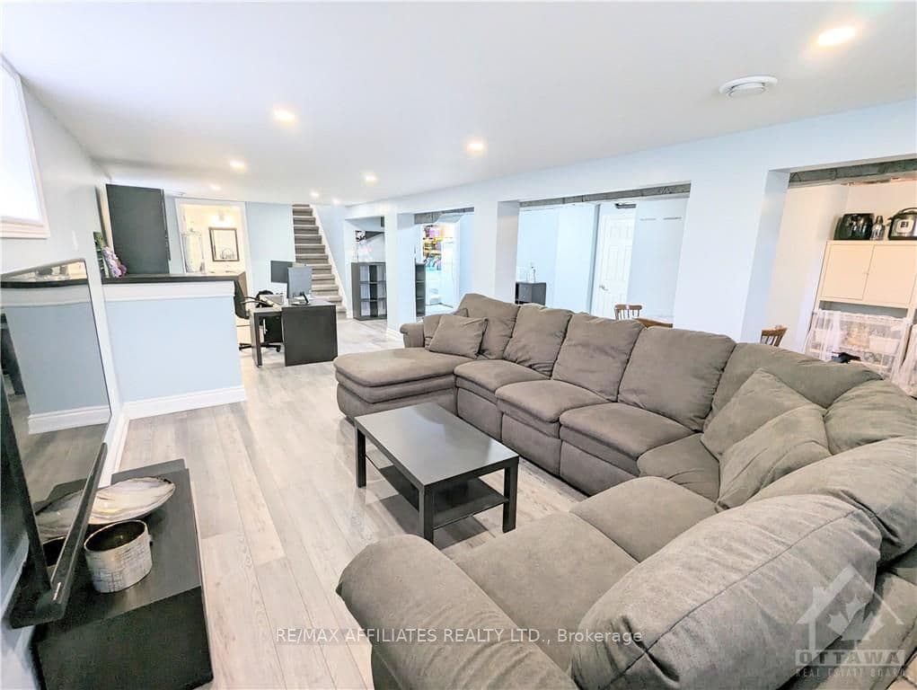 91 BROADVIEW Avenue photo 27