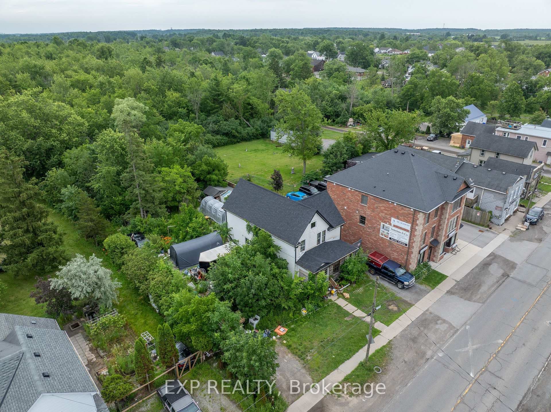 2632 Stevensville Road photo 2