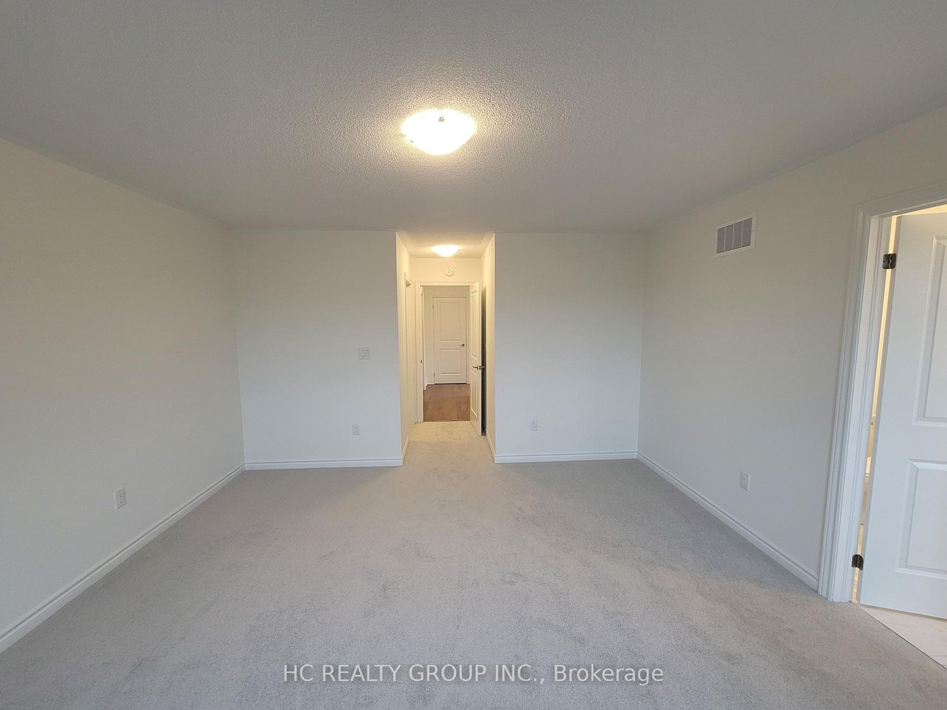 20 Bridgeland Drive photo 12