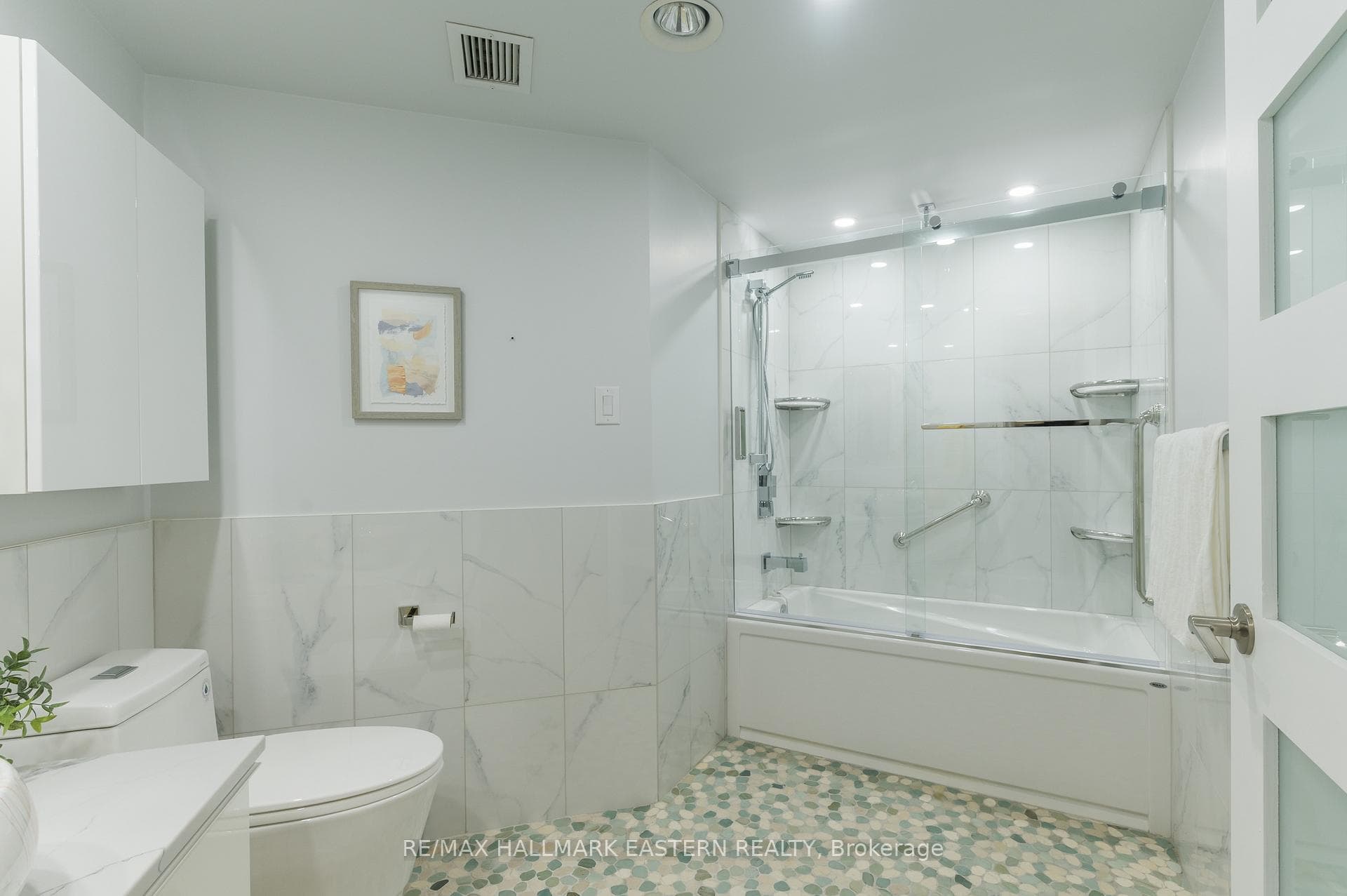 1818 Cherryhill Road Unit 204 photo 34