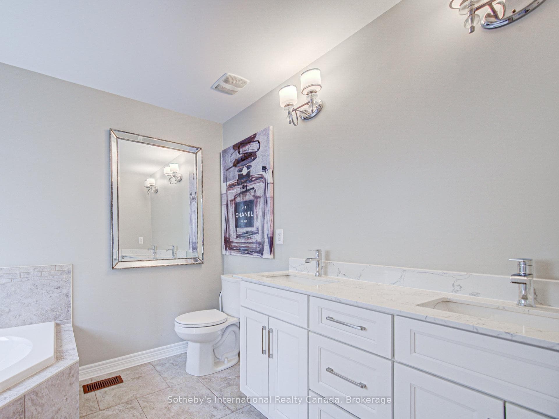 9 Aidan Drive photo 25