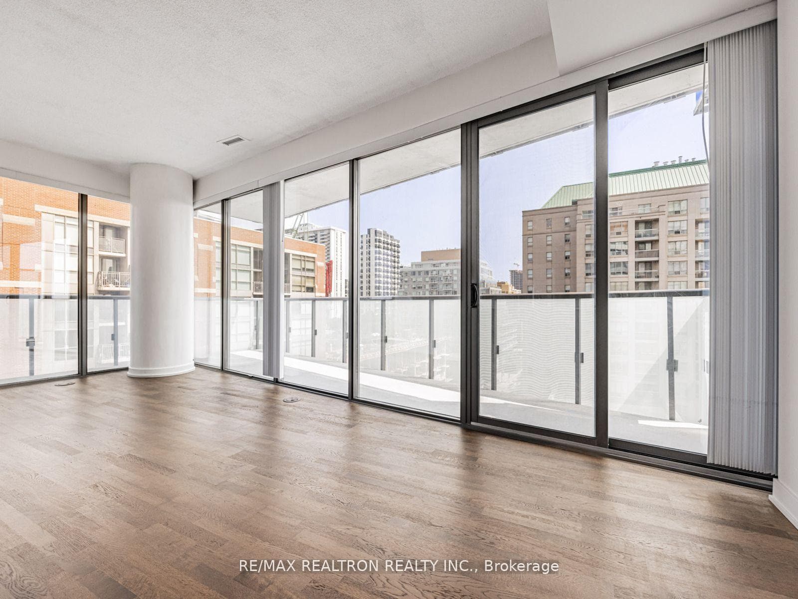 1815 Yonge Street Unit 1006 photo 16