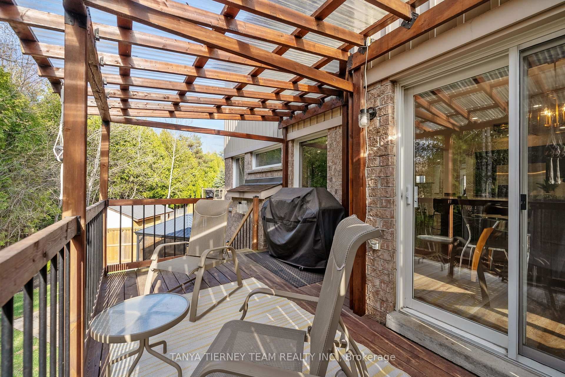 170 Sleeman Square photo 15