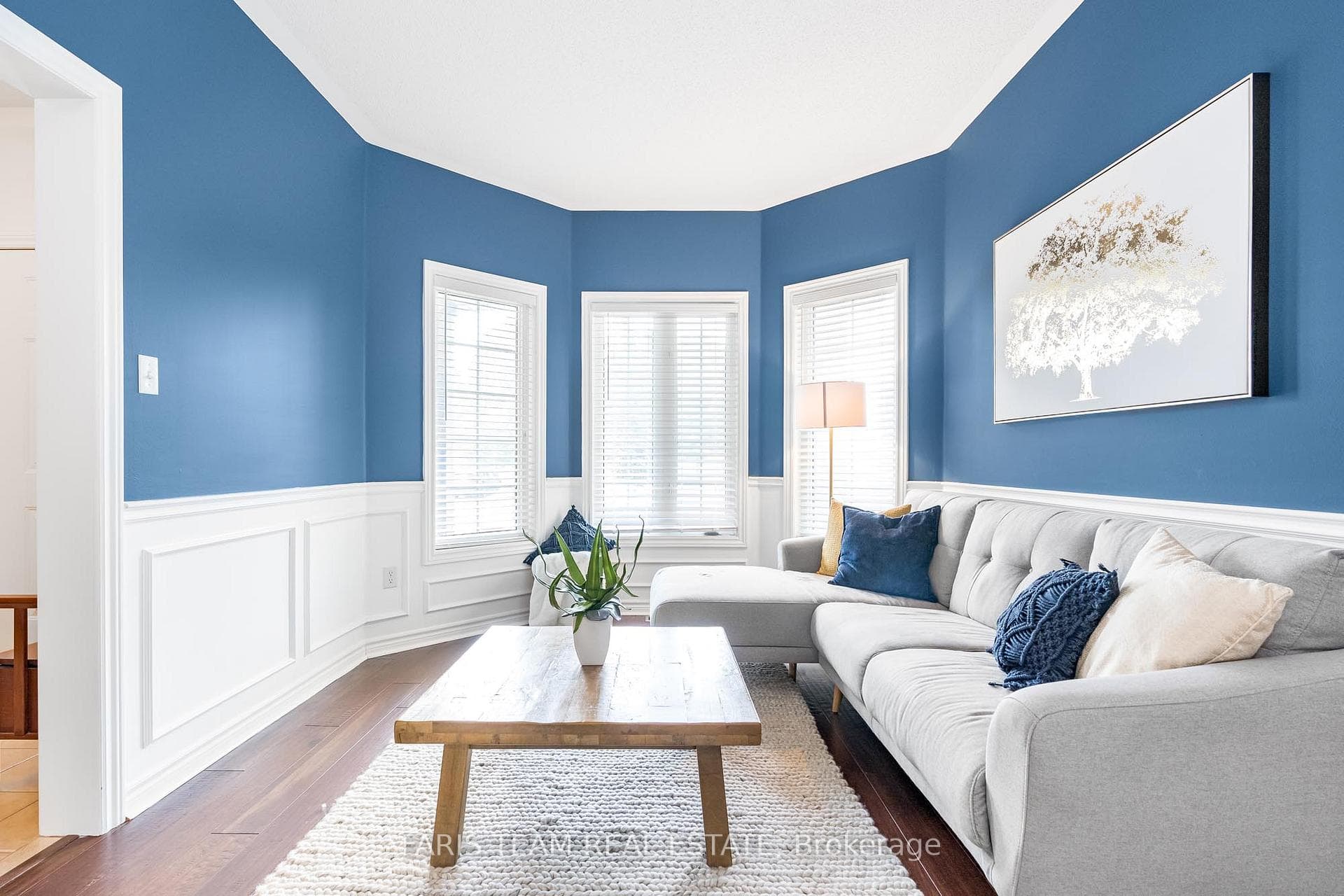 48 Windsor Crescent photo 5