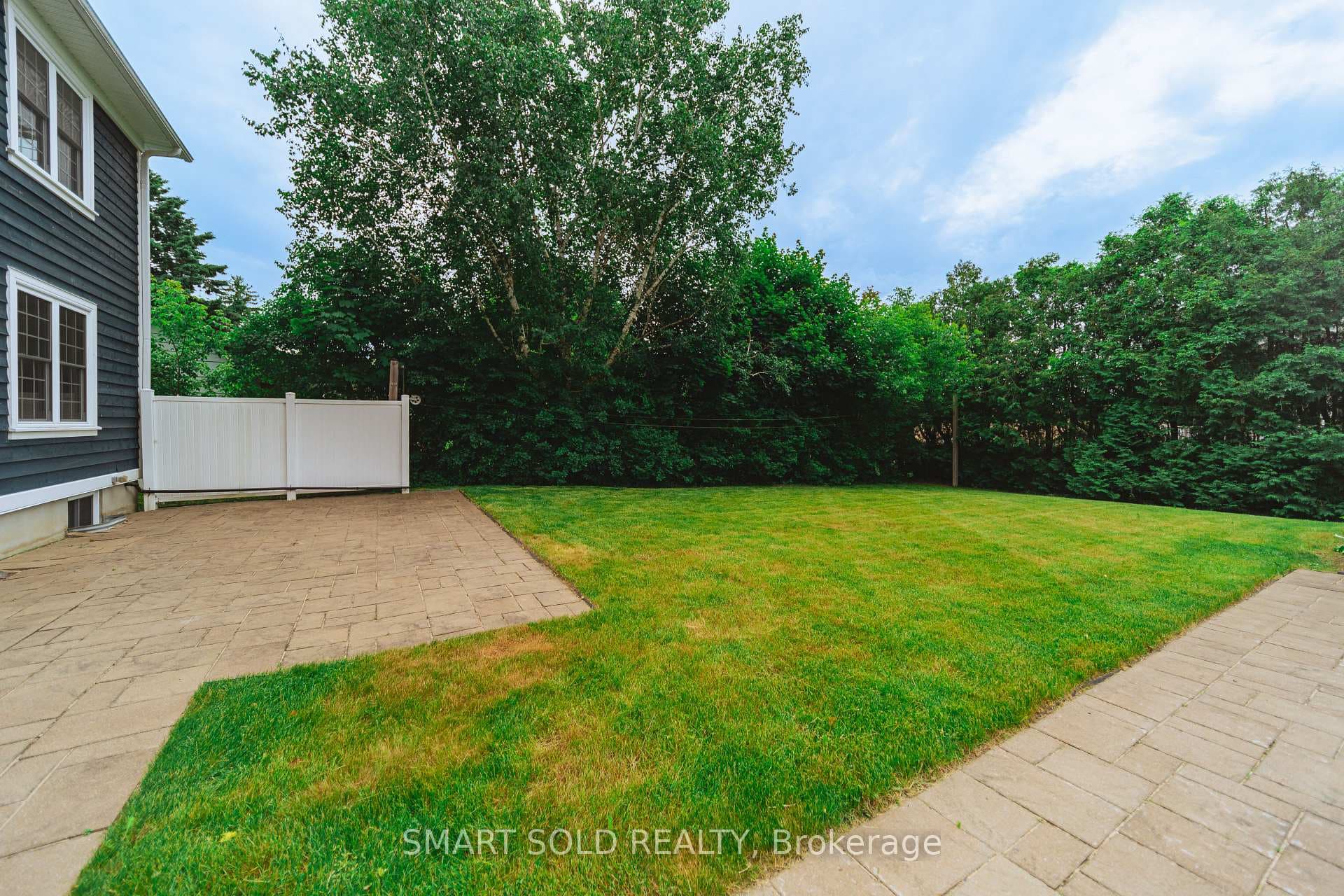 1010 Janette Street photo 5
